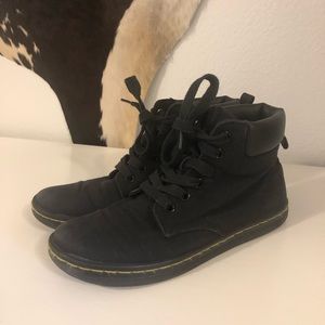 Dr martens leather and canvas ankle size 6